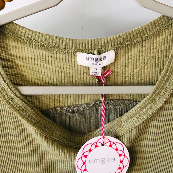 Ladies size small lightweight green oversize cock - Picture 1 of 4